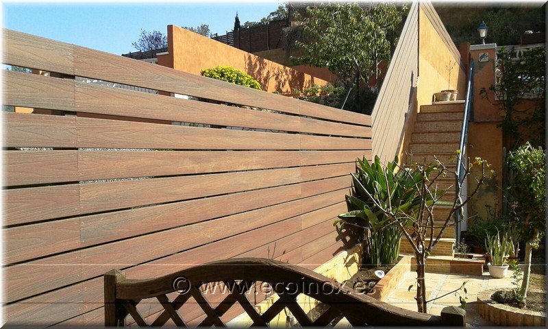 INSTAL·LACIÓ DE TANCA DE FUSTA COMPOSTA